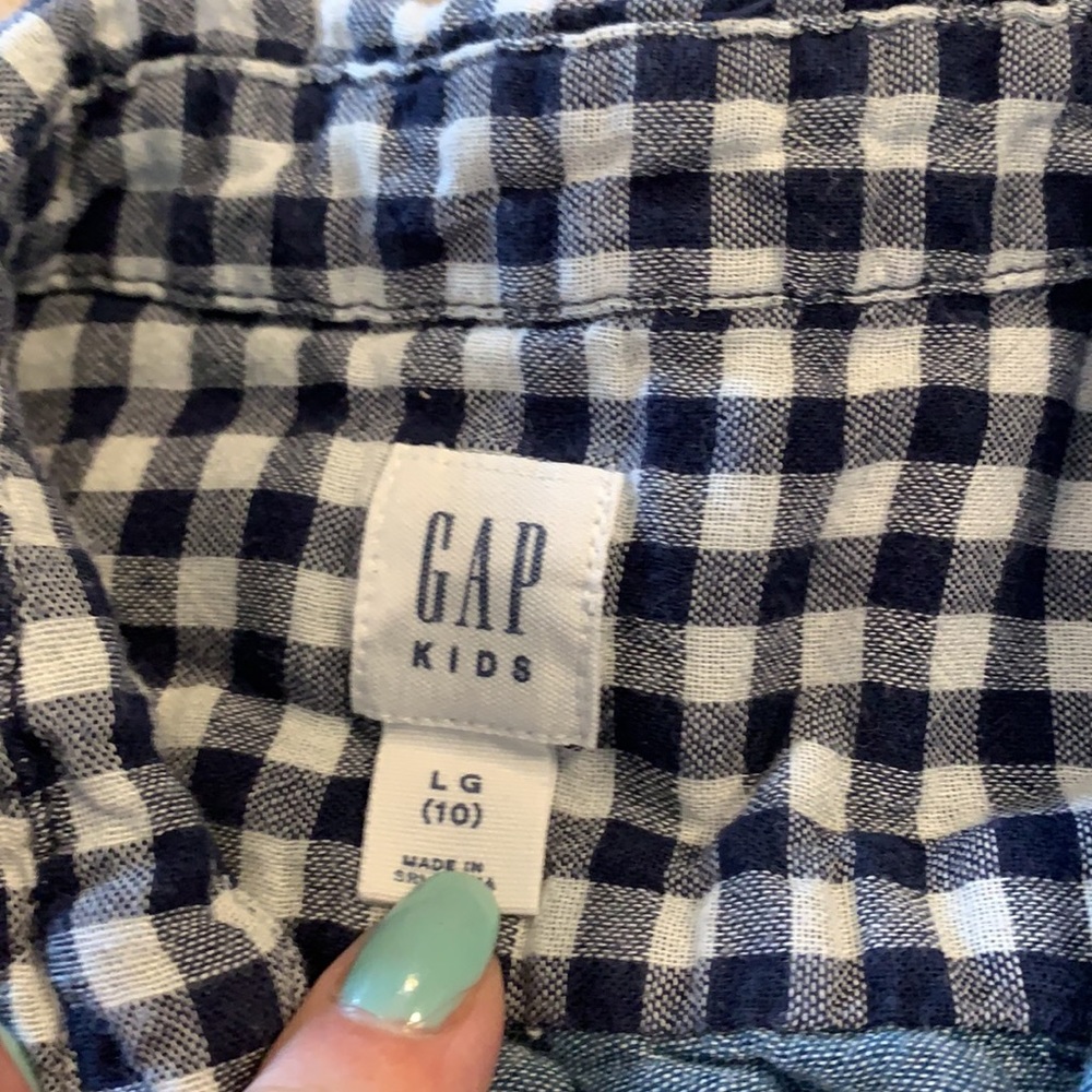 Gap long sleeve button down - Picture 2 of 3
